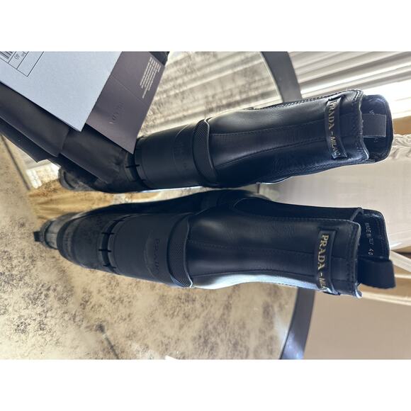 PRADA BLACK Leather Double Gore Lug Sole Chelsea Ankle Boots EU 40 US 9 - Picture 6 of 9